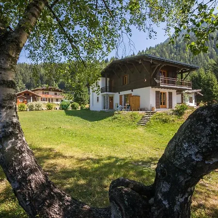 Chalet Sainte-foy-l'argentiere Chalet Sleeps 8 Chamonix