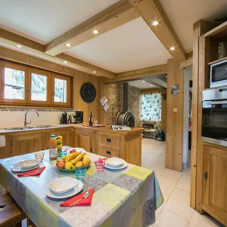 Sainte-foy-l'argentiere Chalet Sleeps 8 *