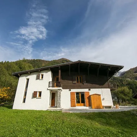 Sainte-foy-l'argentiere Chalet Sleeps 8 * Chamonix