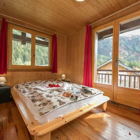 Sainte-foy-l'argentiere Chalet Sleeps 8 * Chamonix