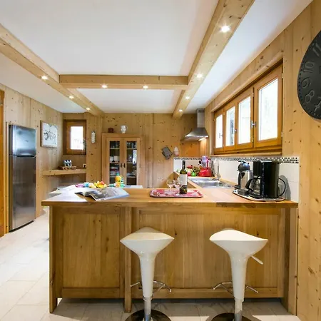Domek alpejski Sainte-foy-l'argentiere Chalet Sleeps 8 *