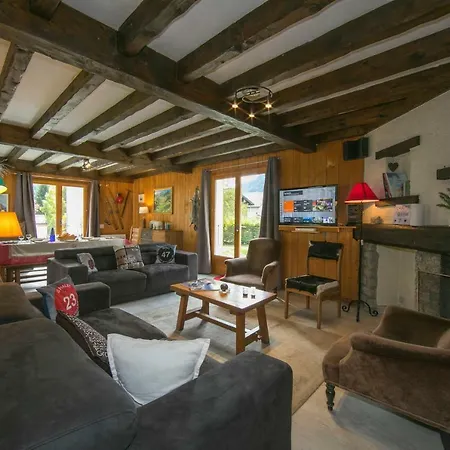 Sainte-foy-l'argentiere Chalet Sleeps 8 Chalet *