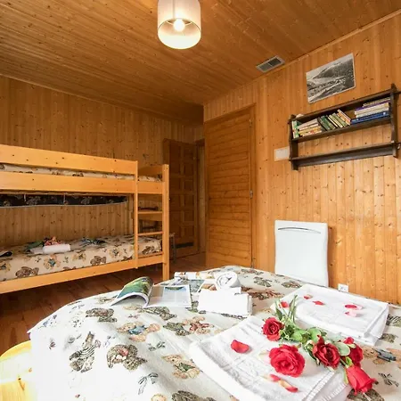 Sainte-foy-l'argentiere Chalet Sleeps 8 *